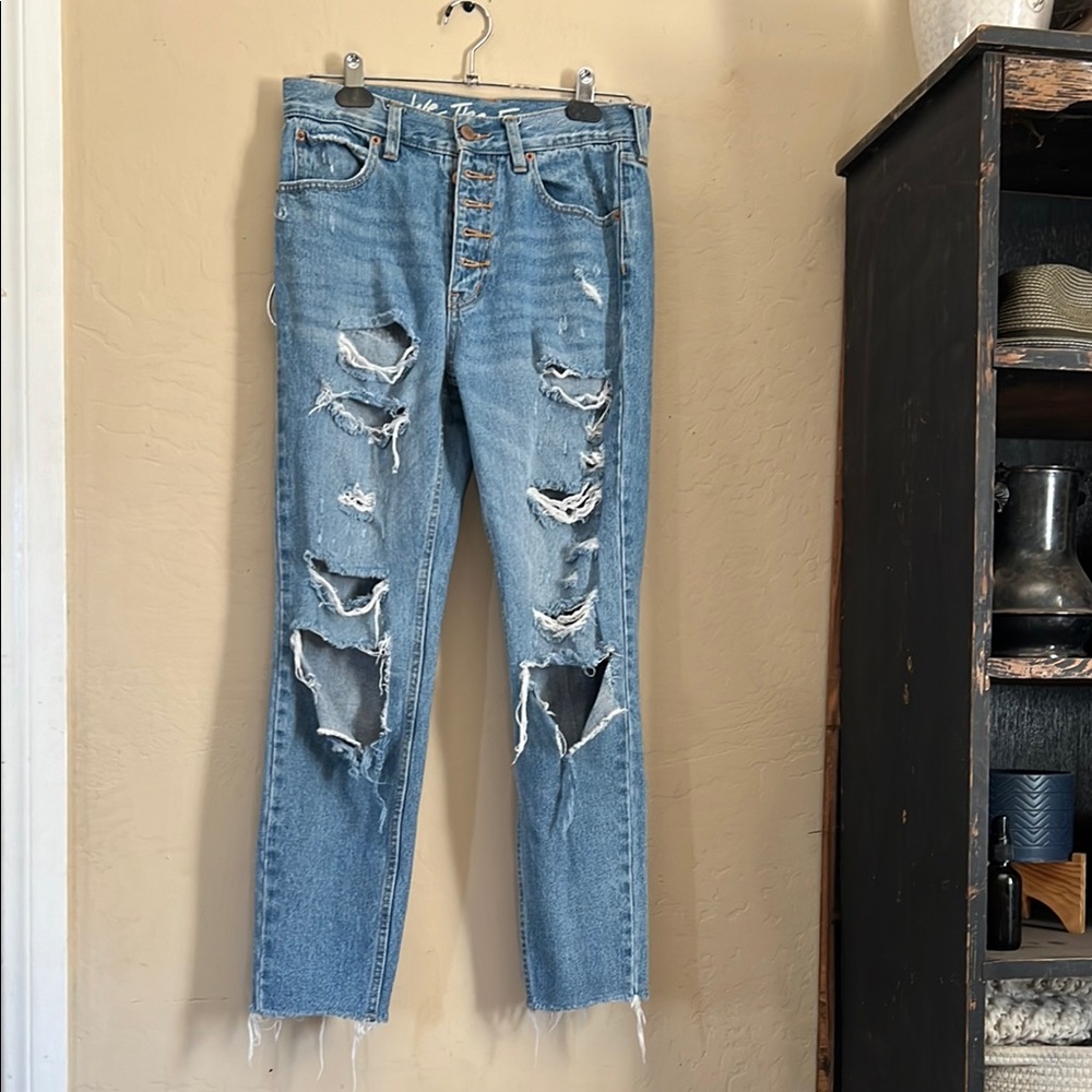We The Free - Light Wash Denim Jeans